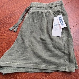 Old Navy green shorts